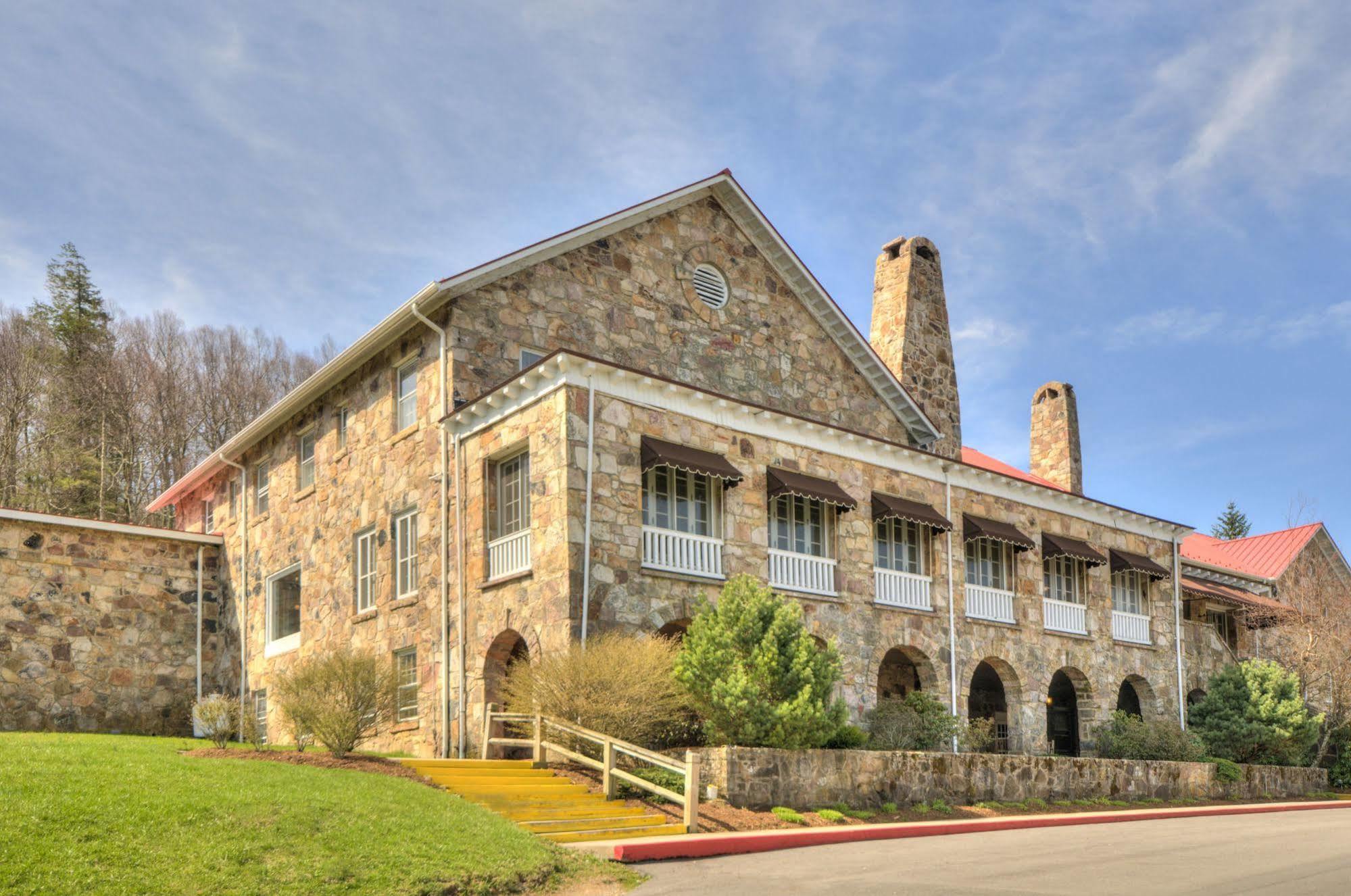 Mountain Lake Lodge Pembroke Luaran gambar